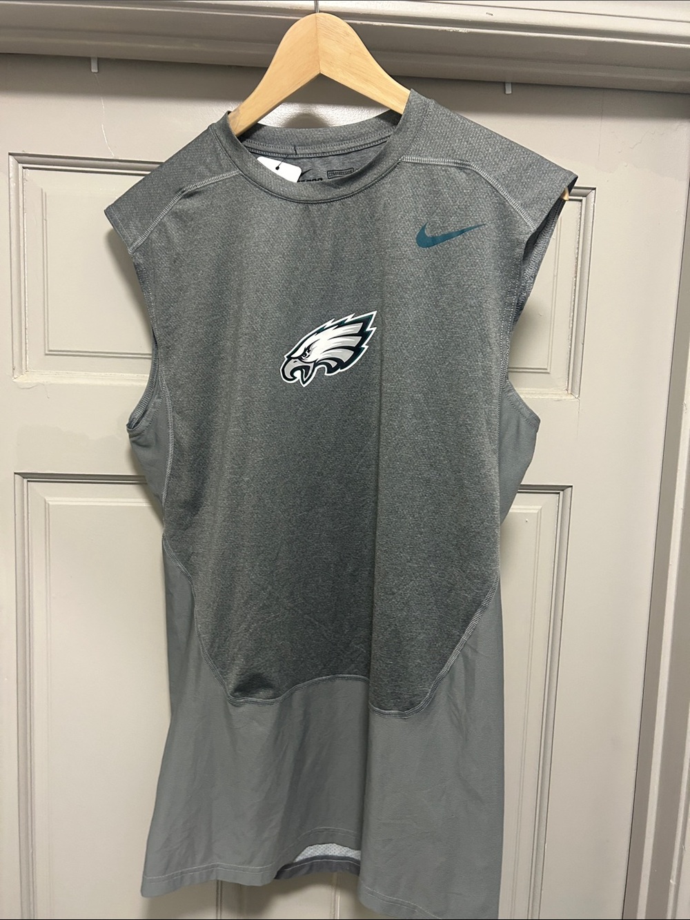 Nike Gray Sleeveless Philadelphia Eagles Performance Tank with Teal Accents